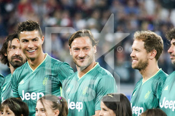 2019-05-27 - Francesco Totti, Cristiano Ronaldo e Sebastian Vettel durante la presentazione delle squadre - PARTITA DEL CUORE 2019 - OTHER - SOCCER